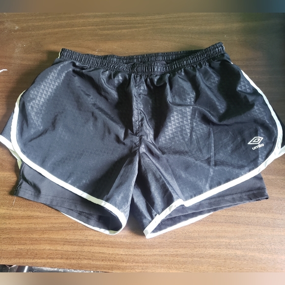 Umbro Women's US Large Shorts | Black and White - Picture 1 of 3